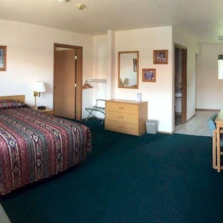 Mini Golden Inns Motel Hungry Horse Extérieur photo